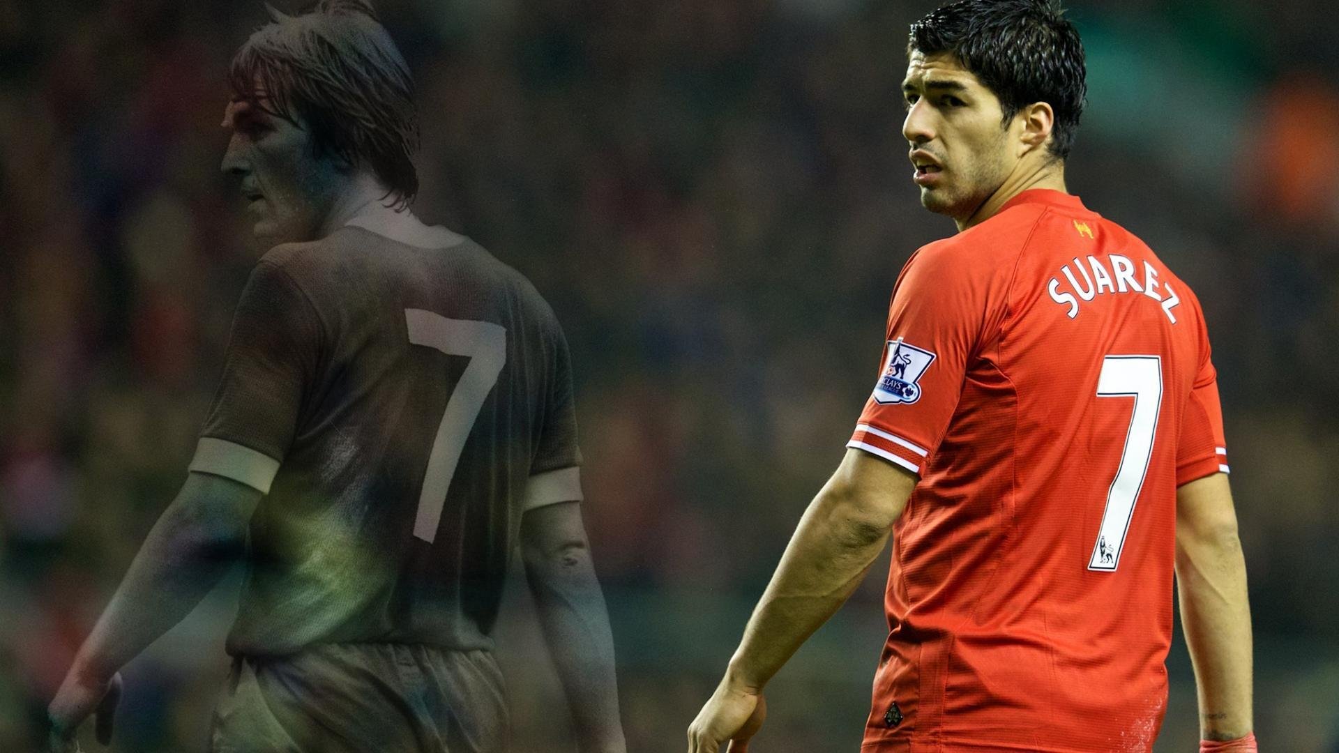 随机“青少年足球传承活动在全国范围内展开，共筑足球梦想”，青少年的足球联赛